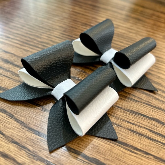 SOLD•Shoe Clips - Picture 3 of 3